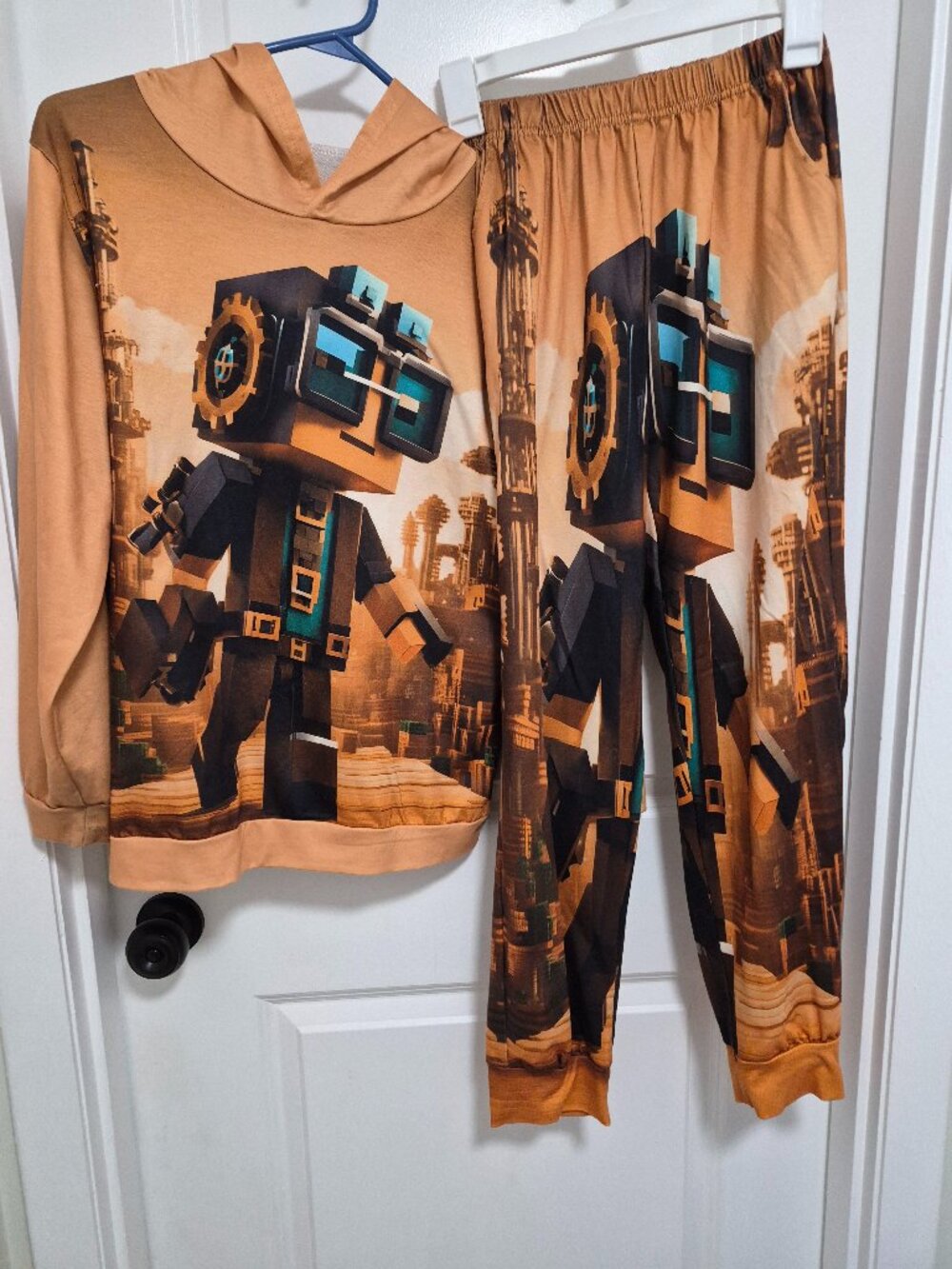 Boys Minecraft Long Sleeve Pants Set with Pockets.  Size 12-14